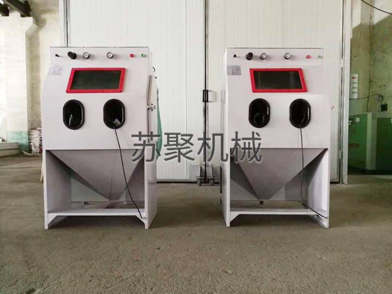 9060手動(dòng)箱體噴砂機