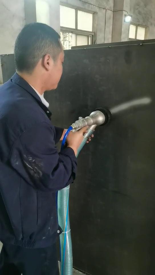 環(huán)保型噴砂機工作視頻